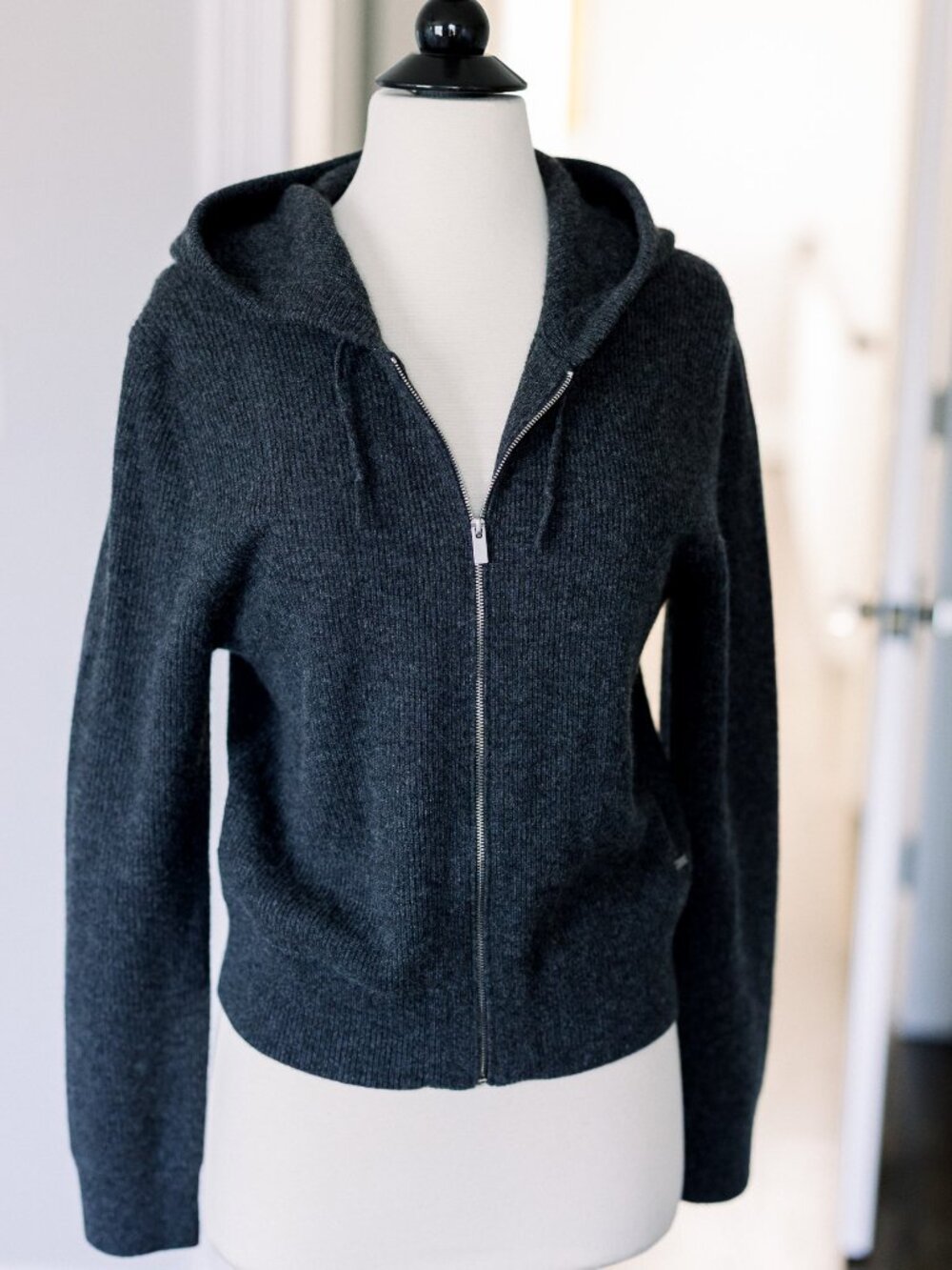 Vuori 100% Cashmere Ribbed Zip Hoodie | SZ S | Charcoal Gray | Never Worn